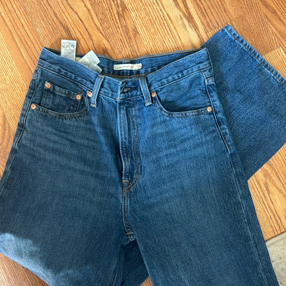 Levi’s Ribcage Wide Leg Jeans- new